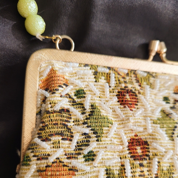 Vintage Fine Arts Beaded Tapestry Frame Handbag – Made in Hong Kong - Picture 4 of 8